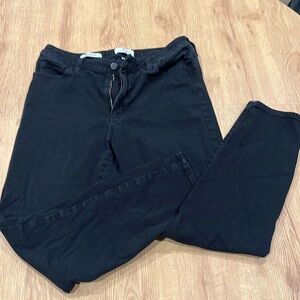 Universal Thread High Rise Slim Straigh Jeans